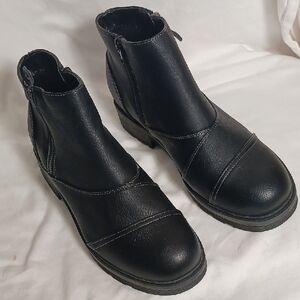 Easy Works by Easy Street "Aliah" Slip Resistant Ankle Boots